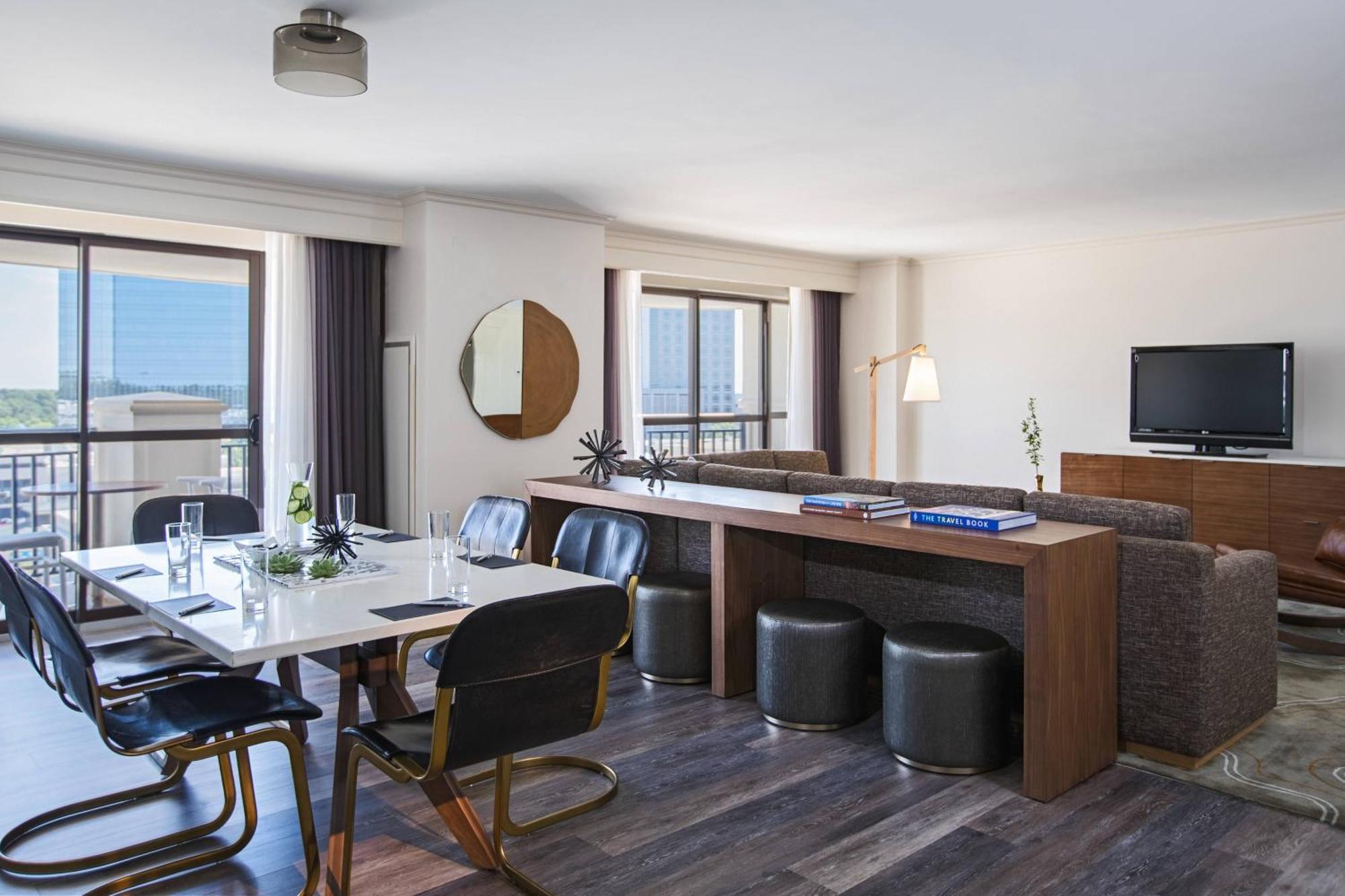 Renaissance Raleigh North Hills Hotel Kültér fotó