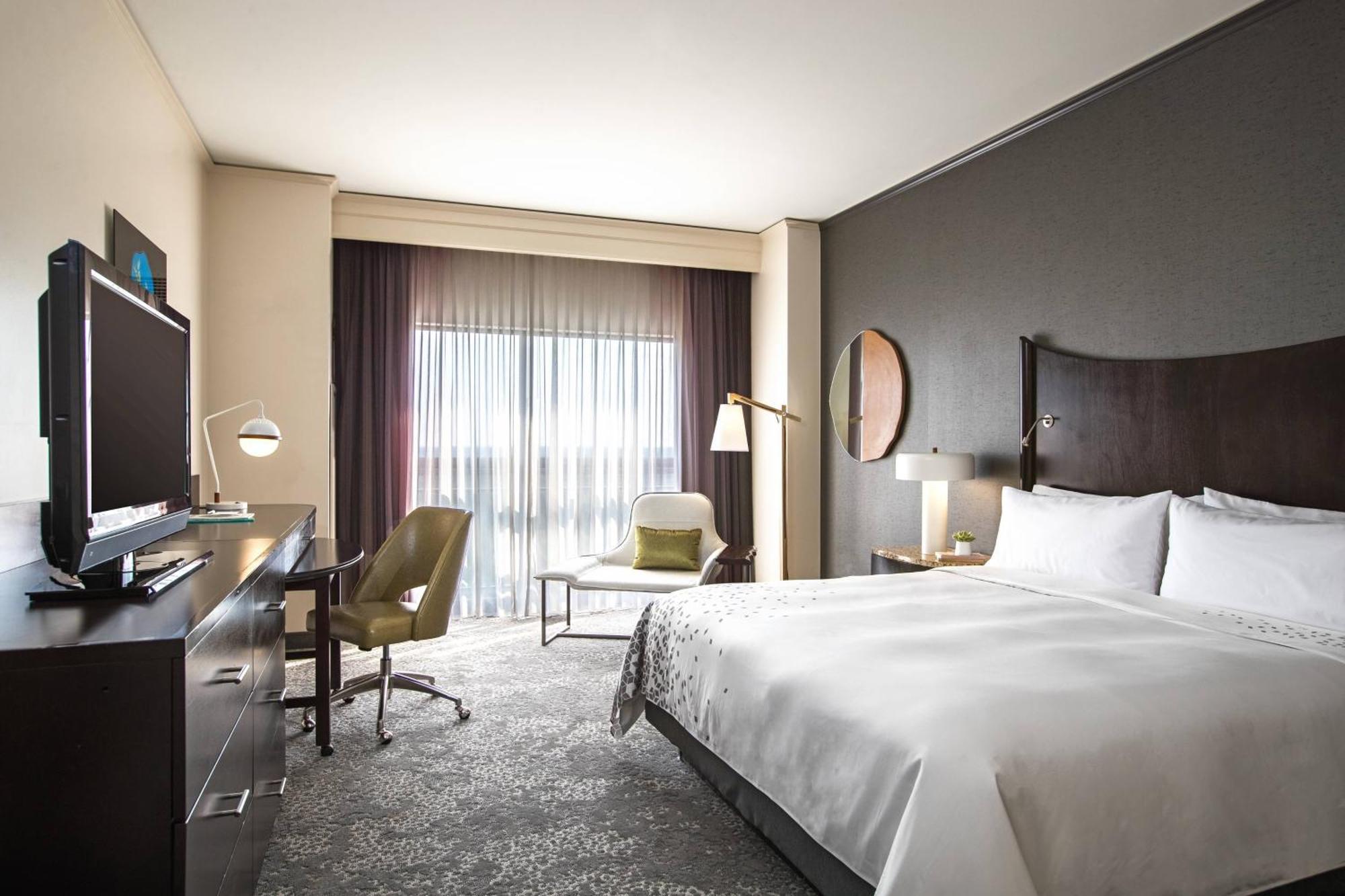 Renaissance Raleigh North Hills Hotel Kültér fotó
